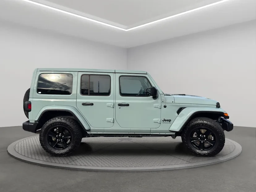 2023 Jeep JL Wrangler - Image 3 of 10