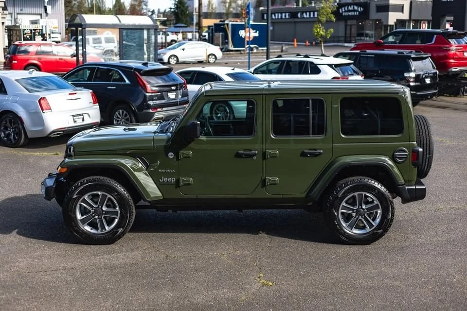 2023 Jeep JL Wrangler - Image 11 of 20