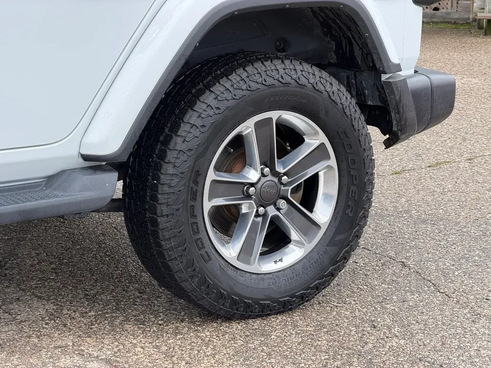 2023 Jeep JL Wrangler - Image 7 of 15