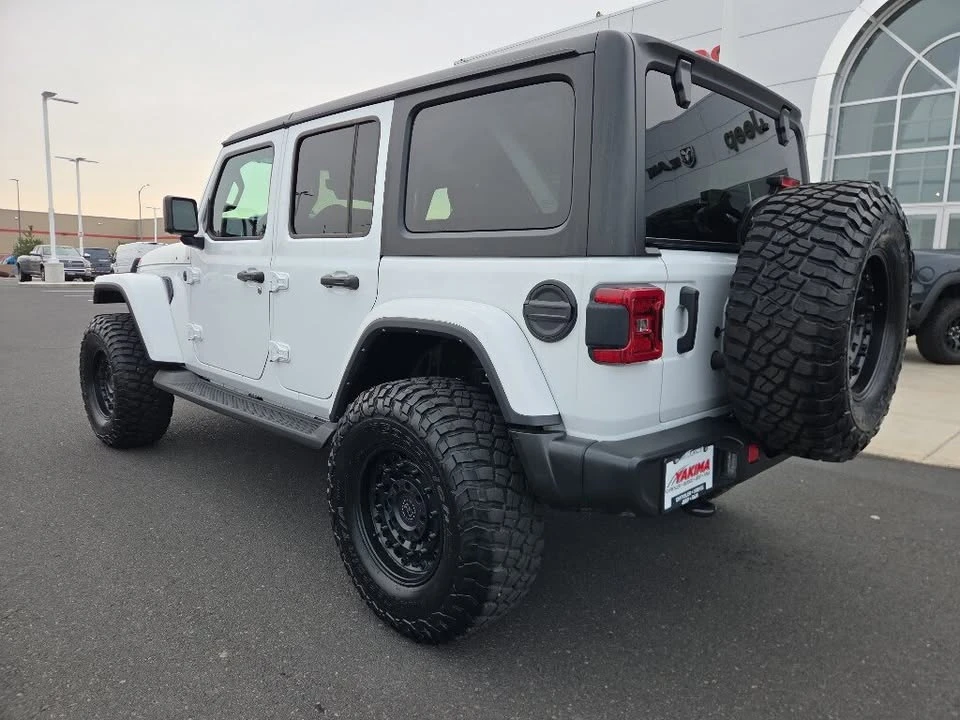 2023 Jeep JL Wrangler - Image 6 of 11