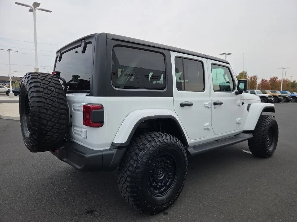2023 Jeep JL Wrangler - Image 5 of 11