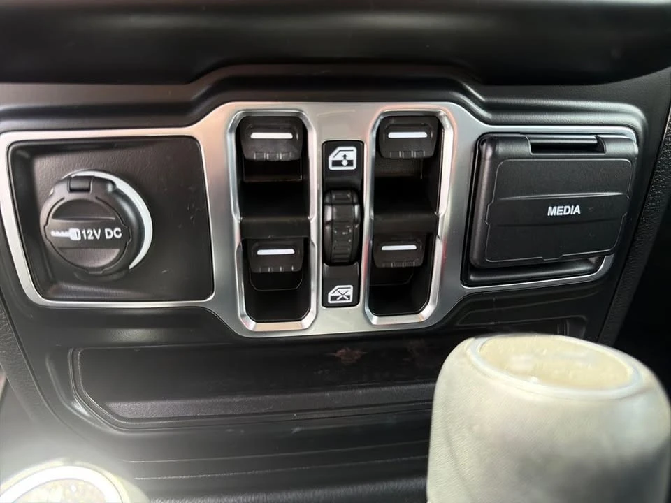 2023 Jeep JL Wrangler - Image 20 of 20