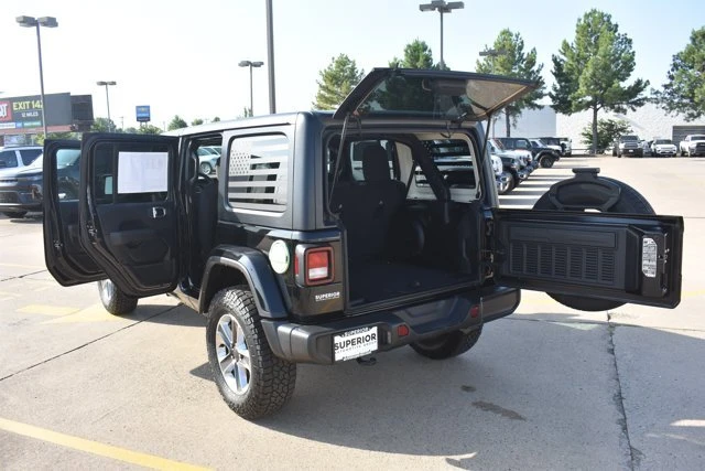 2023 Jeep JL Wrangler - Image 15 of 20