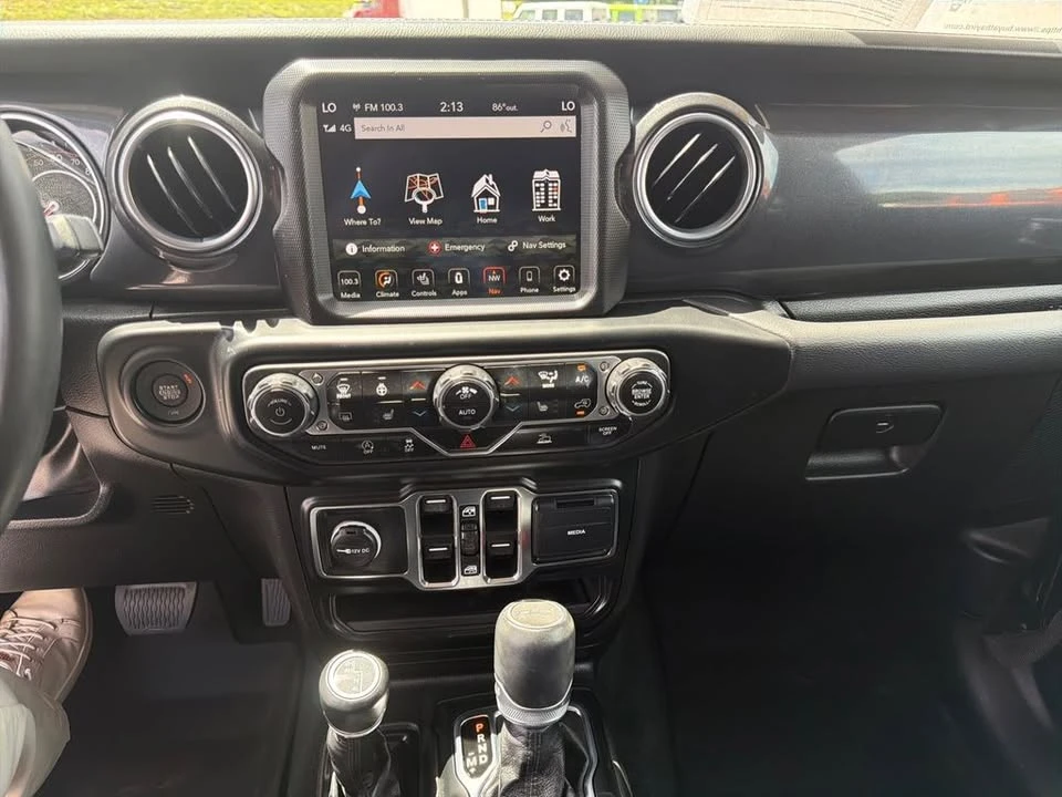 2023 Jeep JL Wrangler - Image 17 of 20