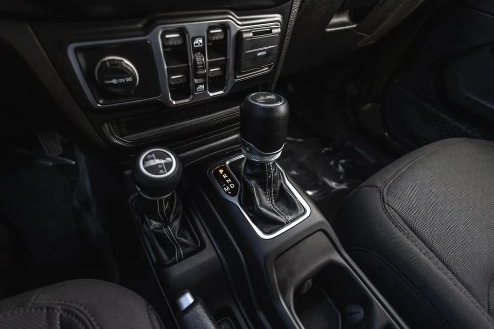 2023 Jeep JL Wrangler - Image 17 of 20
