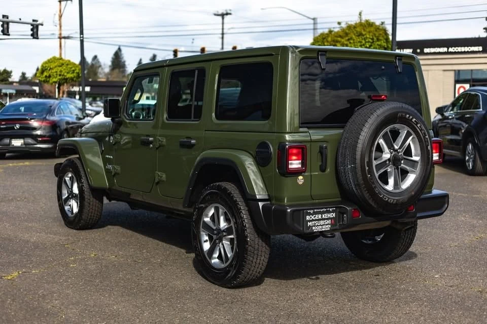 2023 Jeep JL Wrangler - Image 10 of 20