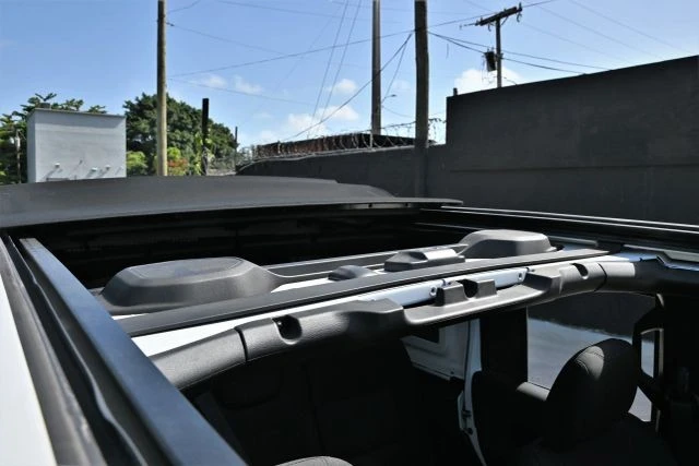 2023 Jeep JL Wrangler - Image 8 of 18