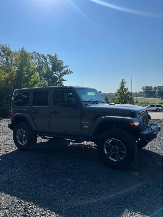 2023 Jeep JL Wrangler - Image 3 of 15