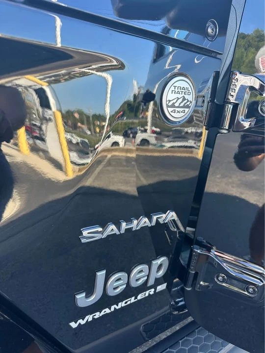2023 Jeep JL Wrangler - Image 12 of 13