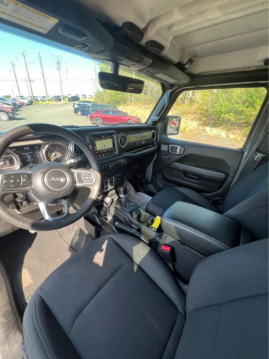 2023 Jeep JL Wrangler - Image 7 of 15