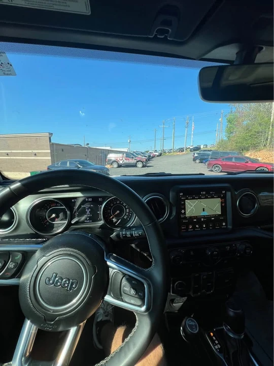 2023 Jeep JL Wrangler - Image 15 of 15