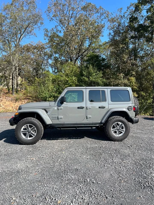 2023 Jeep JL Wrangler - Image 6 of 15