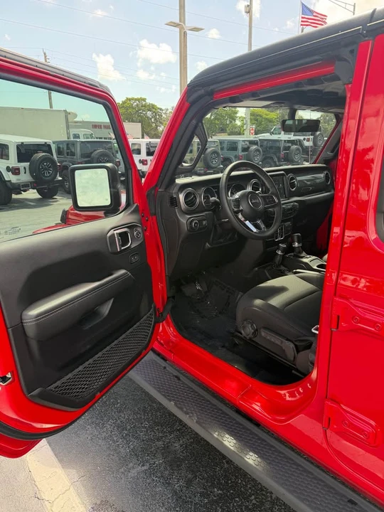 2023 Jeep JL Wrangler - Image 5 of 12