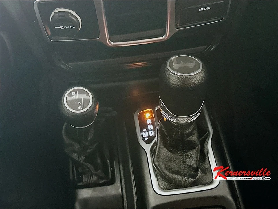 2023 Jeep JL Wrangler - Image 16 of 21