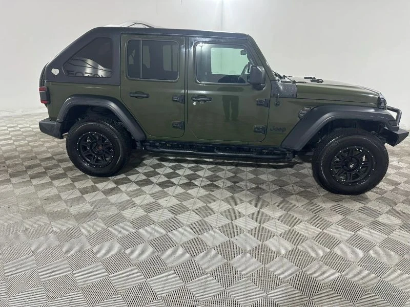 2023 Jeep JL Wrangler - Image 7 of 12