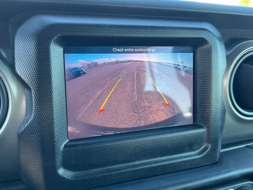 2023 Jeep JL Wrangler - Image 18 of 31