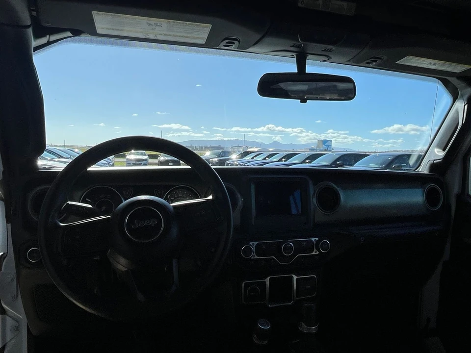 2023 Jeep JL Wrangler - Image 27 of 31