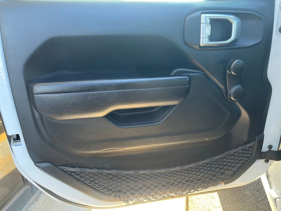 2023 Jeep JL Wrangler - Image 15 of 31