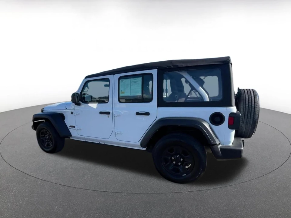 2023 Jeep JL Wrangler - Image 8 of 31
