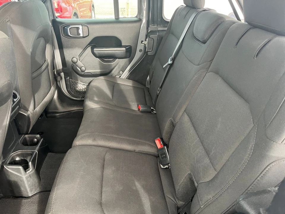 2023 Jeep JL Wrangler - Image 23 of 31