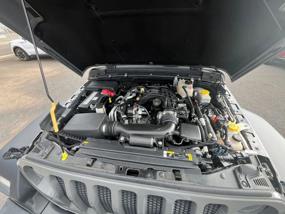 2023 Jeep JL Wrangler - Image 30 of 31