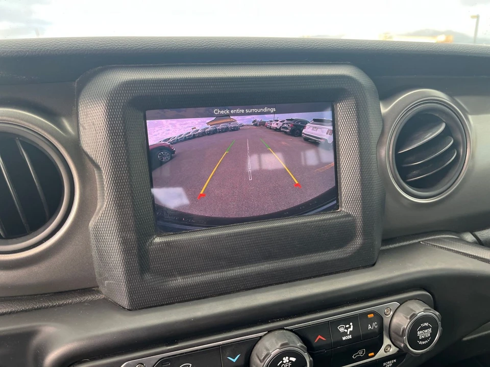 2023 Jeep JL Wrangler - Image 22 of 31