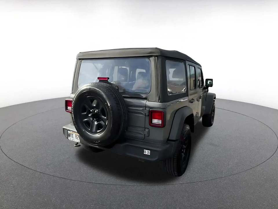 2023 Jeep JL Wrangler - Image 16 of 31