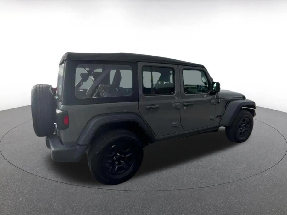 2023 Jeep JL Wrangler - Image 15 of 31