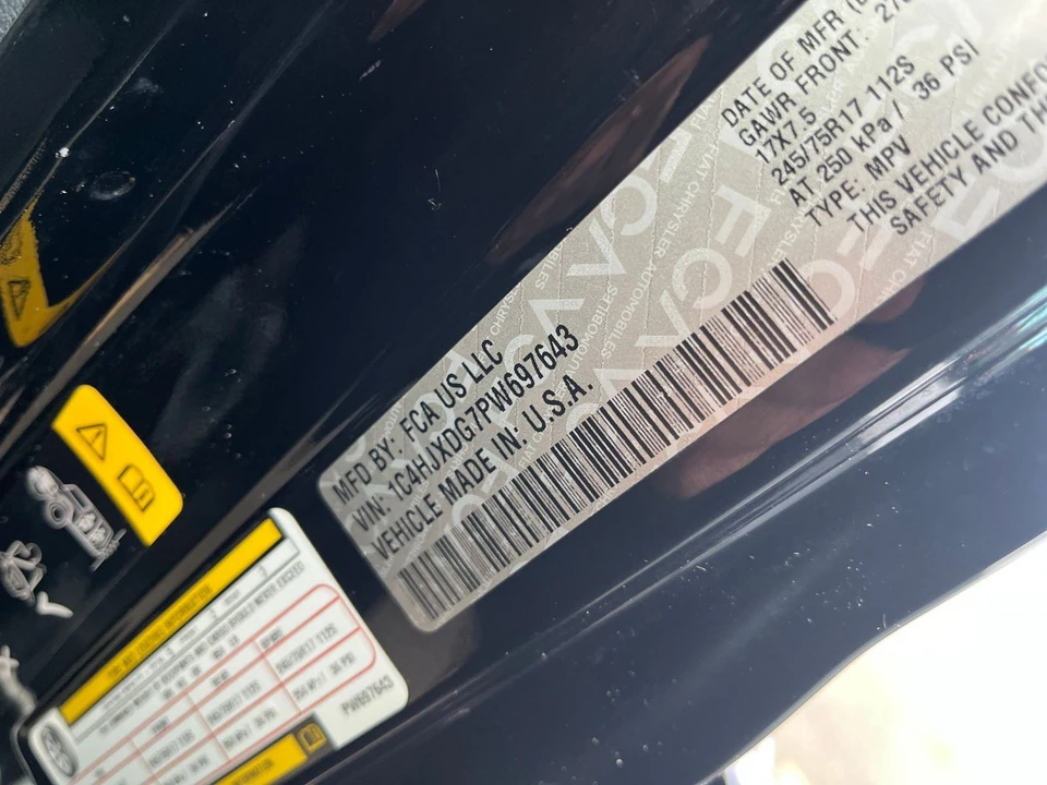 2023 Jeep JL Wrangler - Image 28 of 31