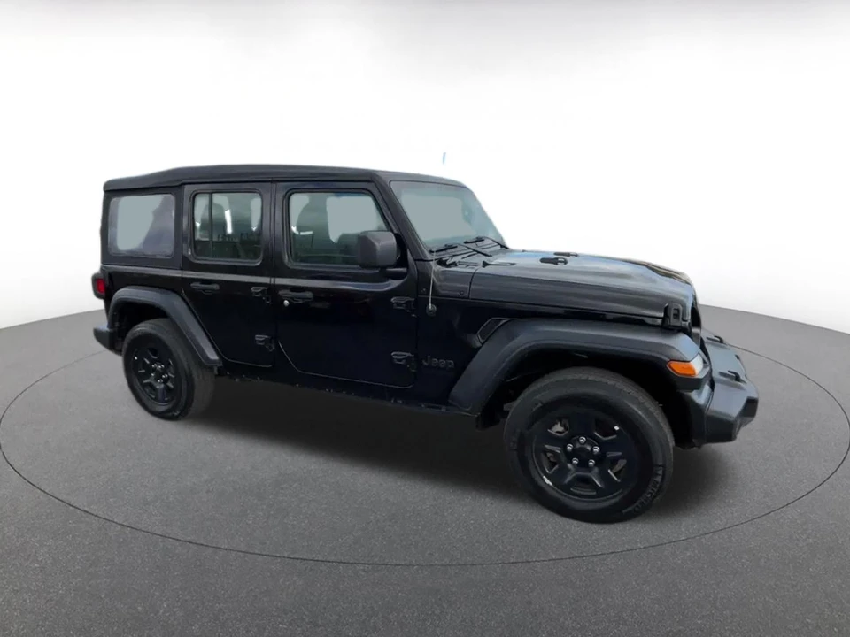 2023 Jeep JL Wrangler - Image 2 of 31