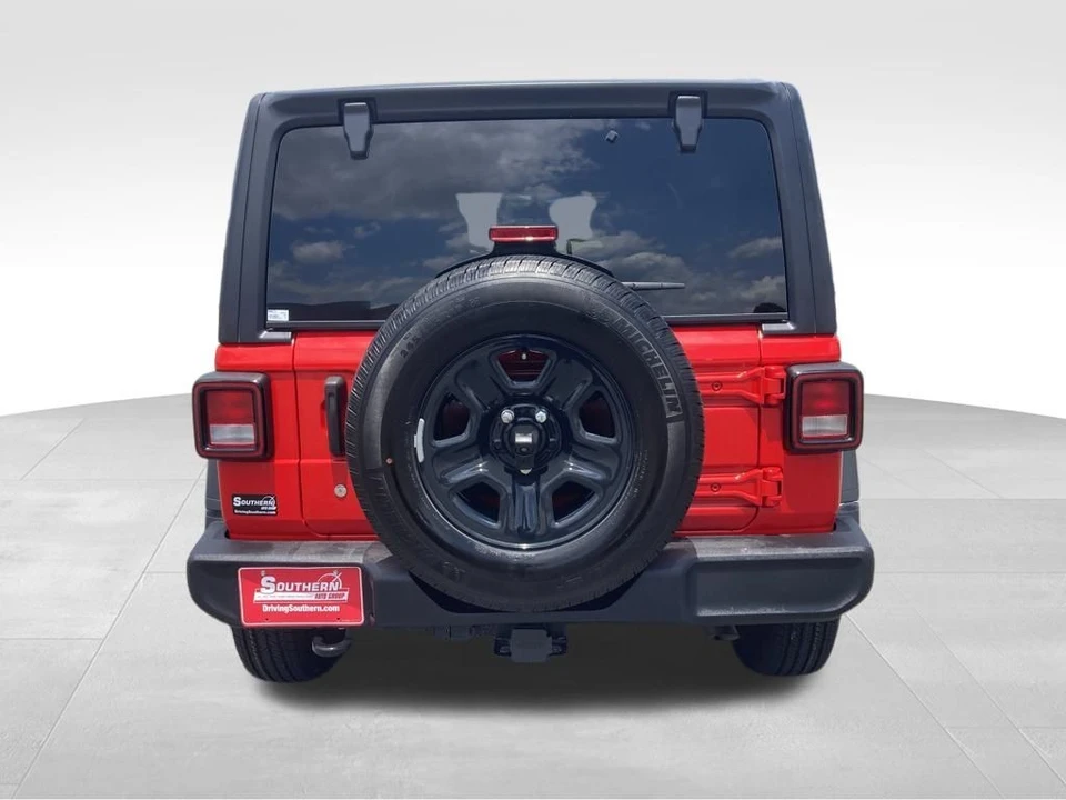 2023 Jeep JL Wrangler - Image 4 of 12