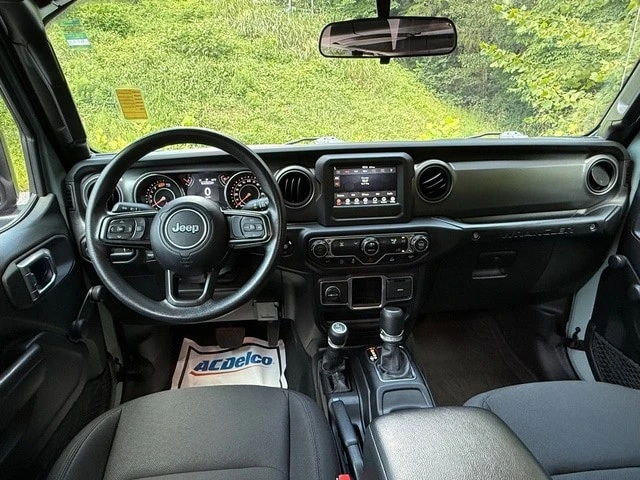 2023 Jeep JL Wrangler - Image 10 of 26