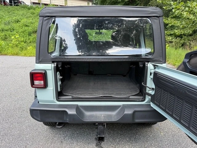 2023 Jeep JL Wrangler - Image 15 of 26