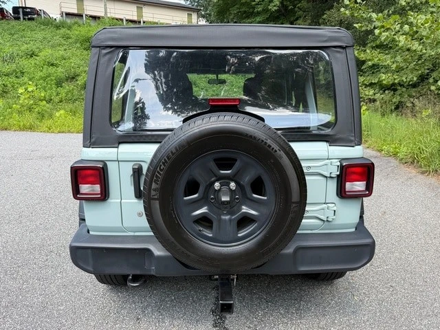 2023 Jeep JL Wrangler - Image 7 of 26