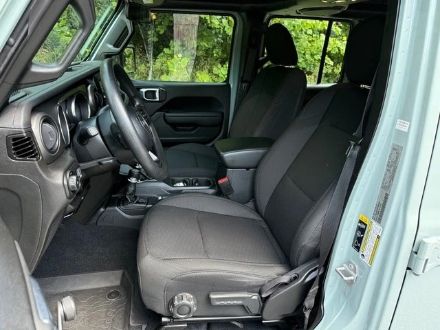 2023 Jeep JL Wrangler - Image 11 of 26