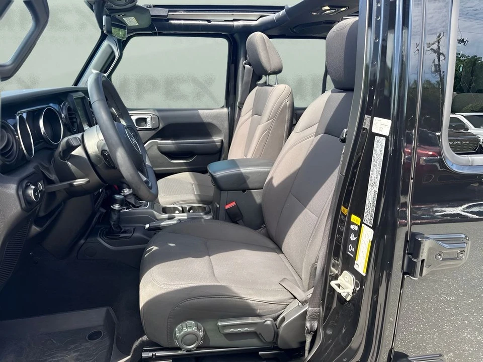 2023 Jeep JL Wrangler - Image 10 of 31