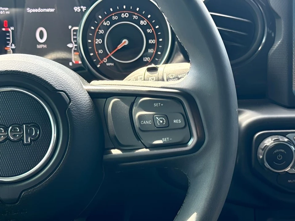 2023 Jeep JL Wrangler - Image 17 of 31