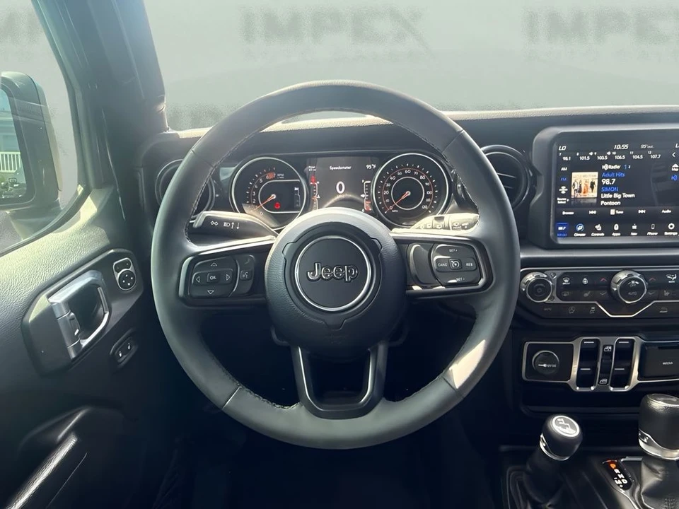 2023 Jeep JL Wrangler - Image 15 of 31