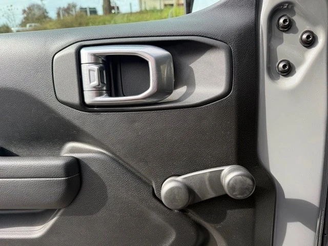2023 Jeep JL Wrangler - Image 12 of 12