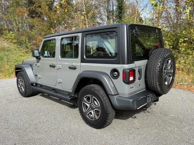 2023 Jeep JL Wrangler - Image 8 of 12