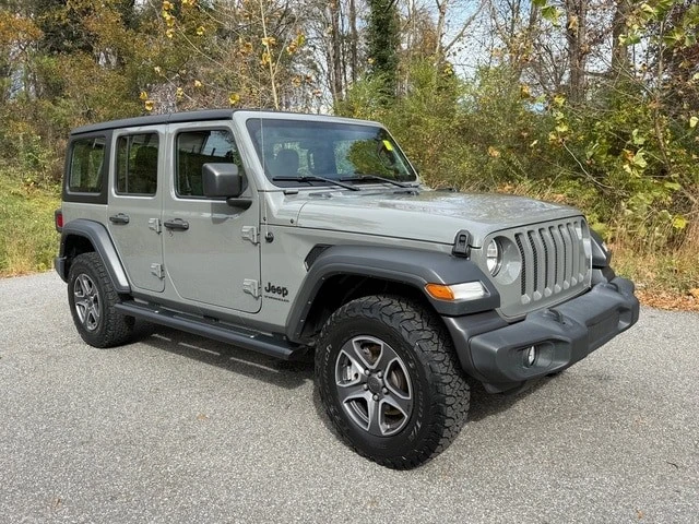 2023 Jeep JL Wrangler - Image 4 of 12