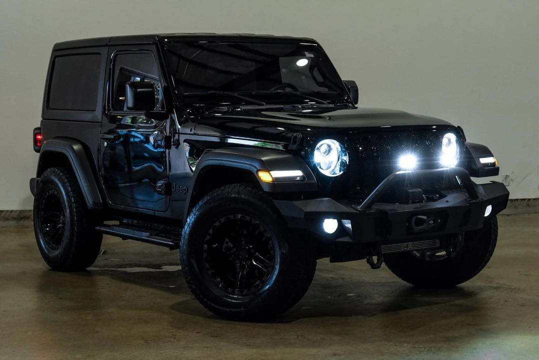 2023 Jeep JL Wrangler - Image 4 of 12