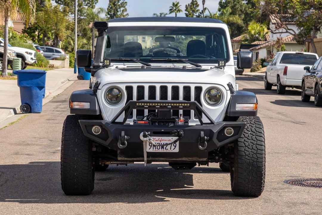 2023 Jeep JL Wrangler - Image 2 of 31