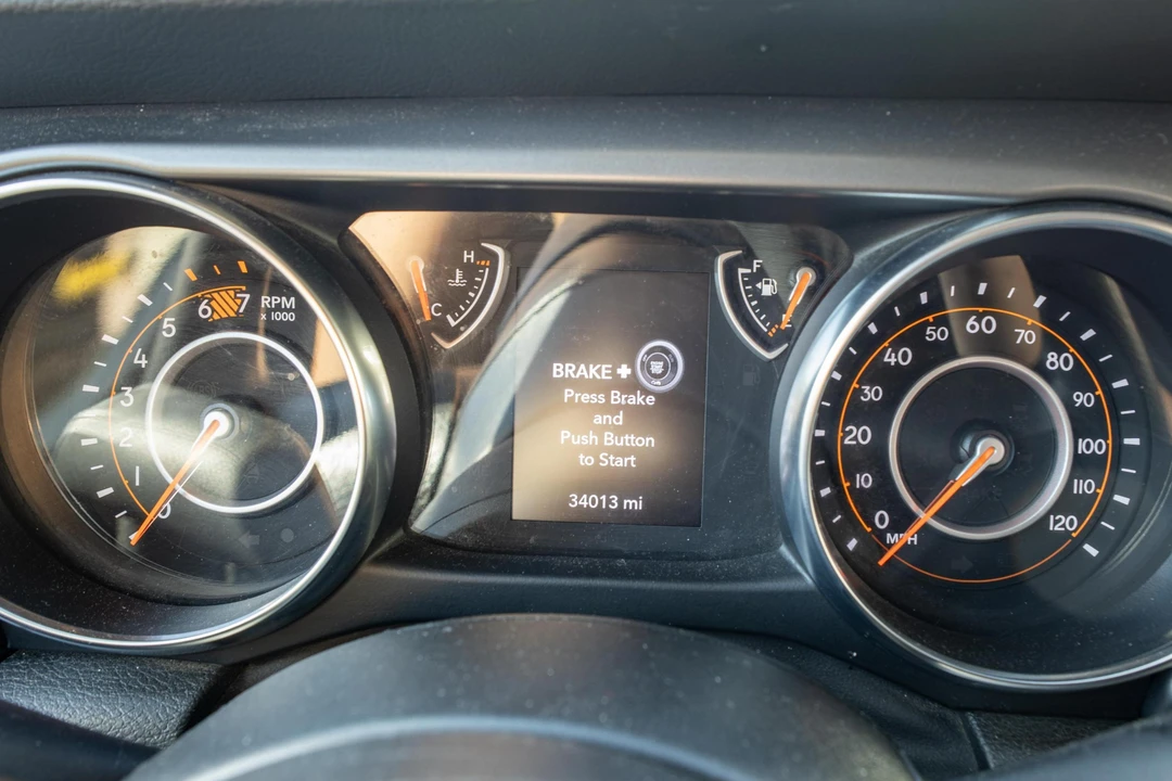2023 Jeep JL Wrangler - Image 28 of 31