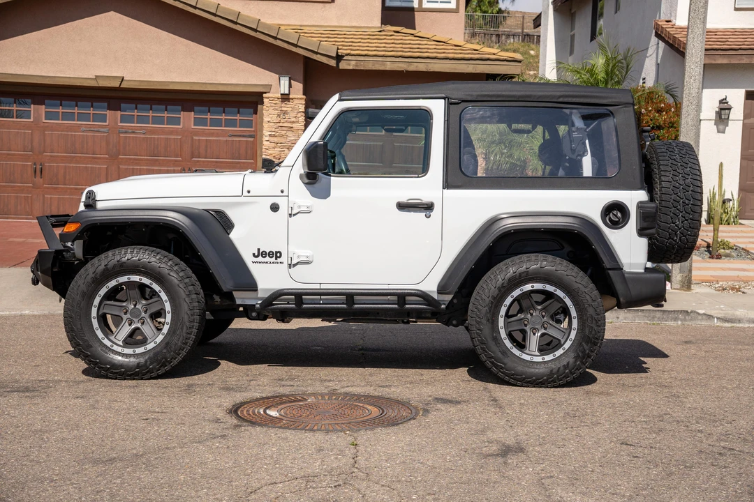 2023 Jeep JL Wrangler - Image 6 of 31