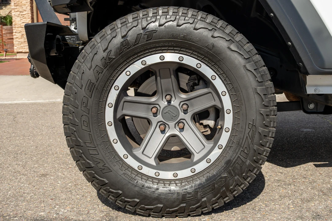 2023 Jeep JL Wrangler - Image 21 of 31
