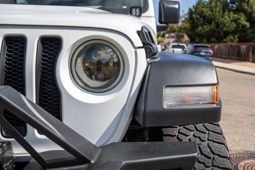 2023 Jeep JL Wrangler - Image 12 of 31
