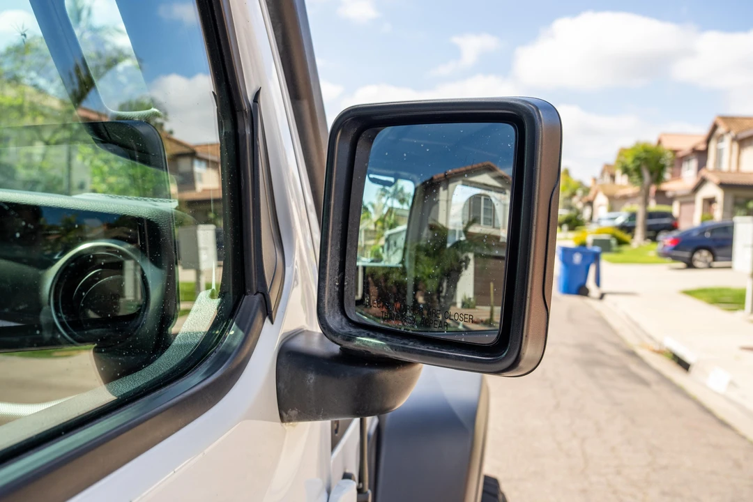 2023 Jeep JL Wrangler - Image 18 of 31
