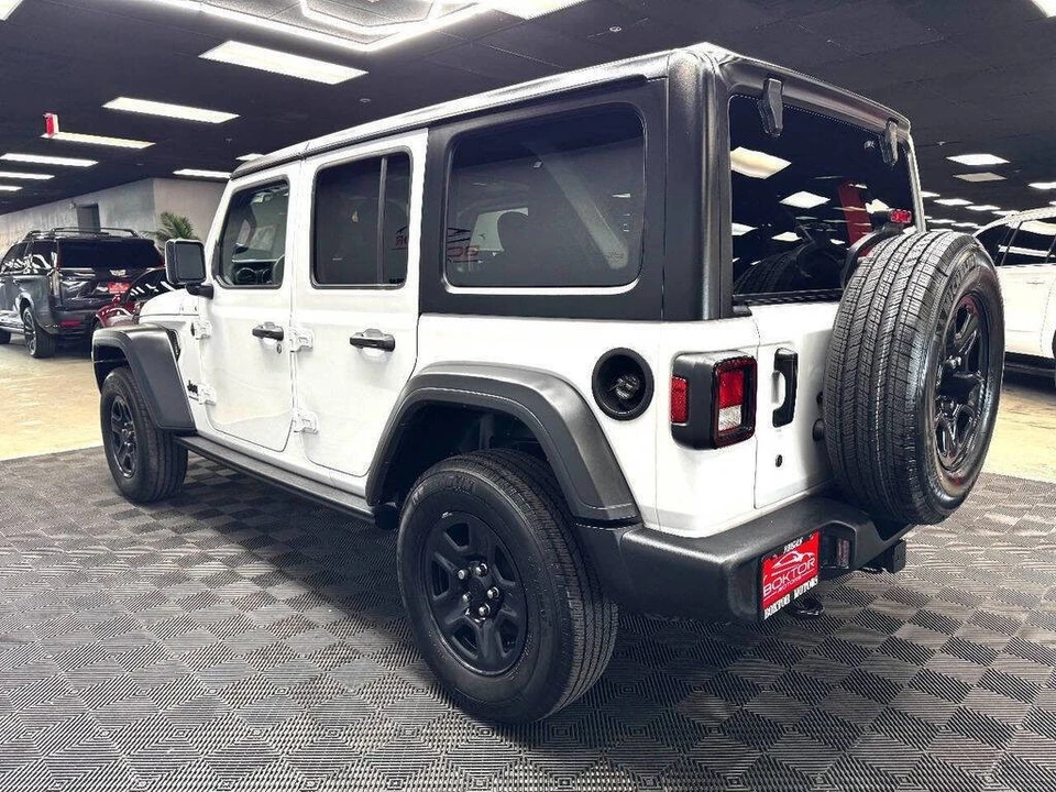 2023 Jeep JL Wrangler - Image 11 of 31