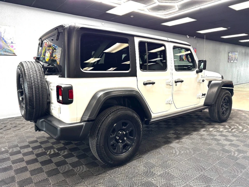 2023 Jeep JL Wrangler - Image 13 of 21
